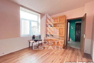 Apartament cu 3 camere, la casa in zona Complexului Studentesc. Apartament cu 3 camere, la casa in zona Complexului Studentesc. - 1