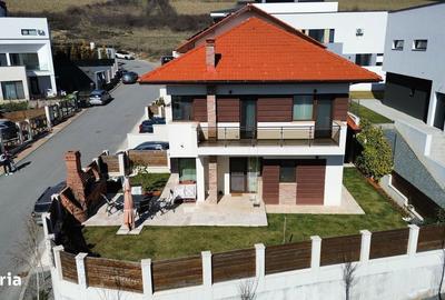 Casă cu 4 camere în Central