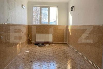 Spațiu comercial, de 560 mp, în Poieni-Solca - 2
