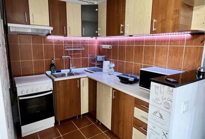 Apartament cu 3 camere decomandat în Vasile Aaron - 3