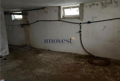 Casă cu 6 camere cu Teren 52000 Mp în Supur - 17