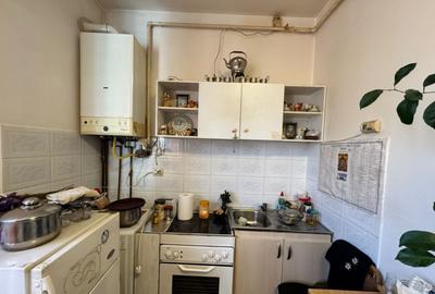 Garsoniera spa?ioasa ?i luminoasa, ideala pentru locui - 4