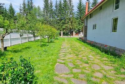 Casă cu 6 camere cu Teren 1250 Mp în Central