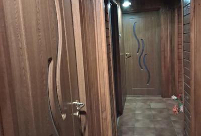 Apartament cu 3 camere decomandat în Central - 1