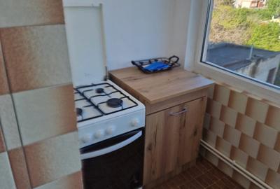 Apartament de  închiriat cu 3 camere, decomandat - 4