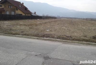 Teren de 4381 mp, în Central - 1