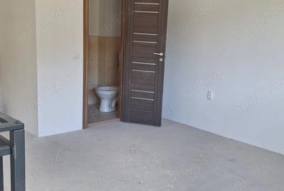 Spațiu comercial, de 463 mp, în Luna - 3