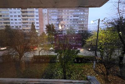 Apartament cu 3 camere de vanzare in Campina - Zona Liceul Energetic - 1