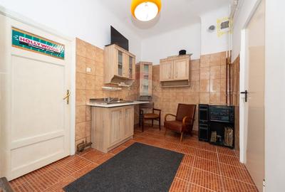 Apartament cu 3 camere semidecomandat în Periferie - 2