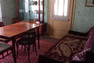 Casă cu 5 camere cu Teren 1750 Mp în Central - 3