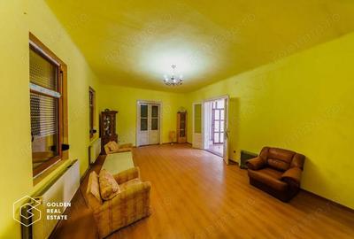 Casă cu 6 camere cu Teren 453 Mp în Central - 3