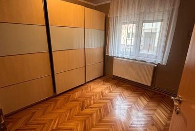 Apartament cu 3 camere decomandat în Central - 3
