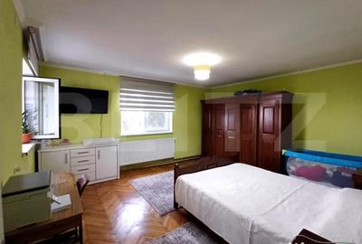 Casă cu 4 camere cu Teren 270 Mp în Central - 1