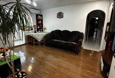 Apartament cu 3 camere semidecomandat în Central - 5