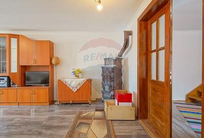 Casă cu 5 camere cu Teren 1310 Mp în Ariușd - 11