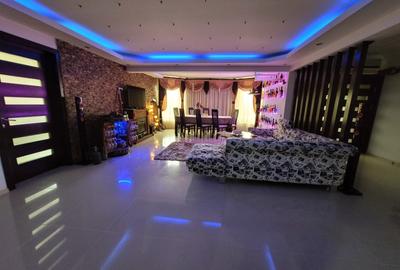 Casă individuală cu 5 camere în Lumina