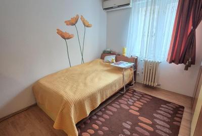 Apartament cu 3 camere decomandat în Titan - 11