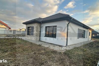 Casă cu 4 camere cu Teren 620 Mp în Jucu