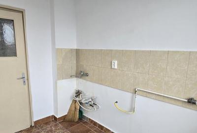 Apartament 3 camere, 61 mp, zona Cina Nord - 8