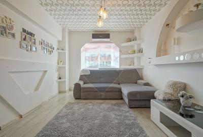 Apartament cu 4 camere decomandat în Dârste