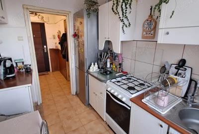 Vand apartament cu 2 camere in Rogerius - 2