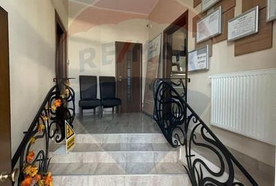 Casă cu 12 camere cu Teren 200 Mp în Valenta - 2