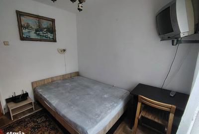 Apartament cu 3 camere în Micro 4 - 5