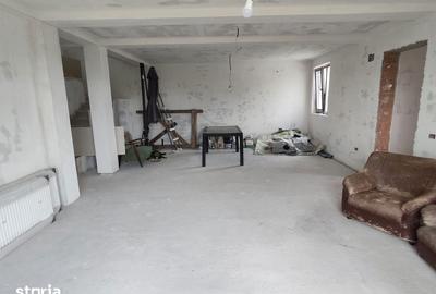 Casă cu 4 camere cu Teren 508 Mp în Ulmi - 12