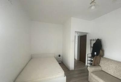 Garsonieră decomandată, mobilată în Baba Novac