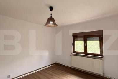 Apartament 3 camere decomandat, et. 1, 72 mp, zona 1 Mai - 2