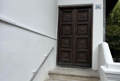Casă individuală cu 7 camere cu Canalizare în Capitale - 9