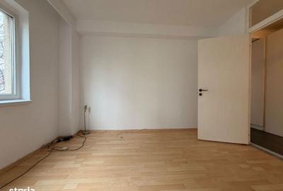 Apartament cu 3 camere decomandat în Tei - 10