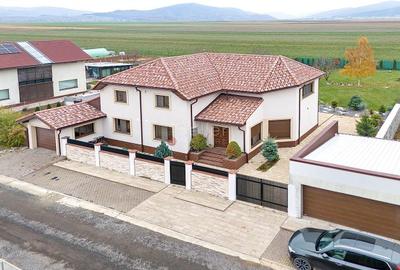 Structura Generoasa Zona Linistita - 8