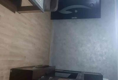 Inchiriez apartament 3 camere zona cetate - 9