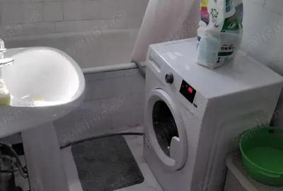 Apartament cu 3 camere decomandat în Circumvalațiunii