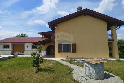 Casa / Vila de lux cu 5 camere de vanzare in Vadu Moldovei, Suceava - 13