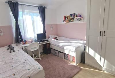 De vanzare apartament 3 camere in Selimbar - 3