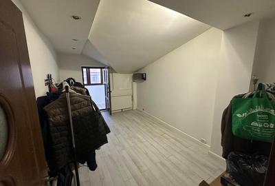 Apartament cu 3 camere decomandat, mobilat în Rovine - 10