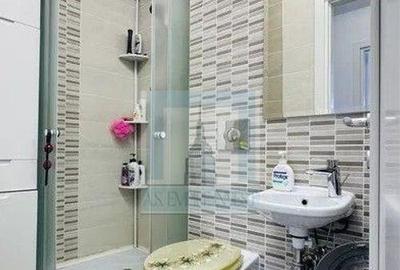 Apartament cu 3 camere decomandat în Tractorul - 2