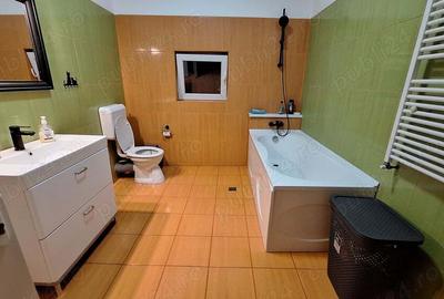 Apartament deosebit , 121 mp, luminos si spatios in zona foarte linistita - 9