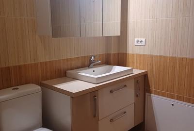 Casă cu 5 camere cu Teren 155 Mp în Colentina