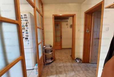 Apartament 4 camere, decomandat - zona Tractorul Apartament 4 camere, decomandat - zona Tractorul - 5