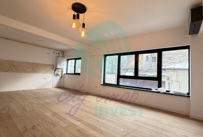 Apartament cu 3 camere semidecomandat în Polonă - 2