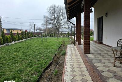 Casă cu 4 camere în Central - 2
