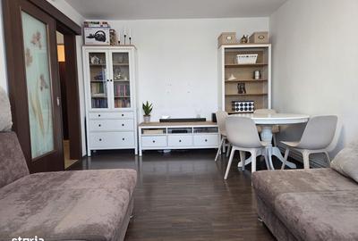 Apartament cu 3 camere decomandat în Exterior Vest