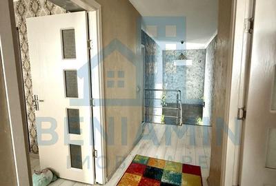 Casă cu 4 camere cu Teren 250 Mp în Bariera Vâlcii