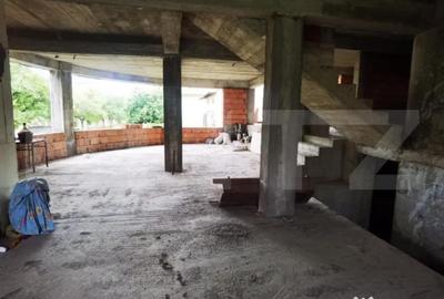 Casă cu 5 camere cu Teren 1900 Mp în Dâmbovița - 4