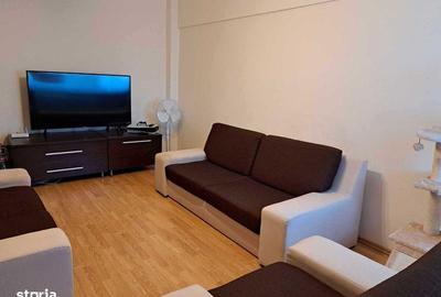 Apartament cu 4 camere decomandat în Confecții - 2