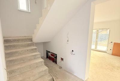 Casă cu 4 camere cu Teren 550 Mp în Tărlungeni - 9