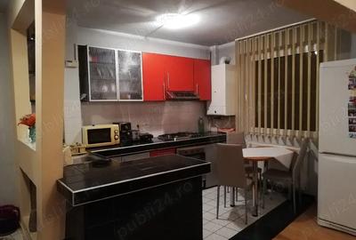 Apartament cu 3 camere decomandat în Central - 1